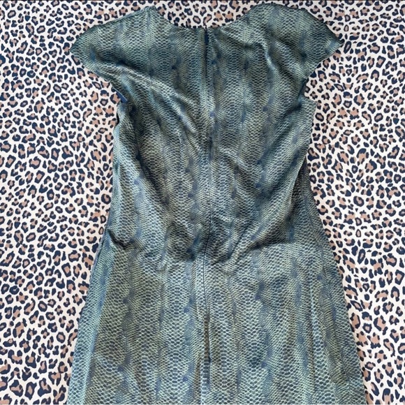 Hugo Boss Dress Silk 0 XS Black Label Green Snakeskin Print Cap Sleeve Moss $595 - Picture 6 of 7